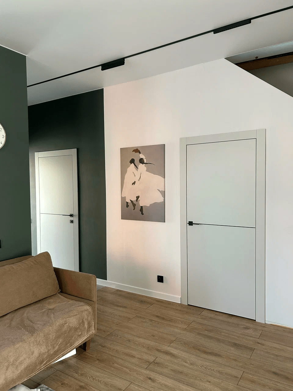 Лаконичная межкомнатная дверь